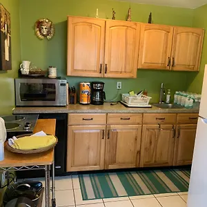  Holiday home One Bed Near Beaches And Downtown